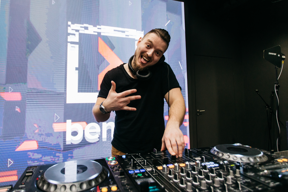 Диджей на свадьбу DJ ROZHKOV
