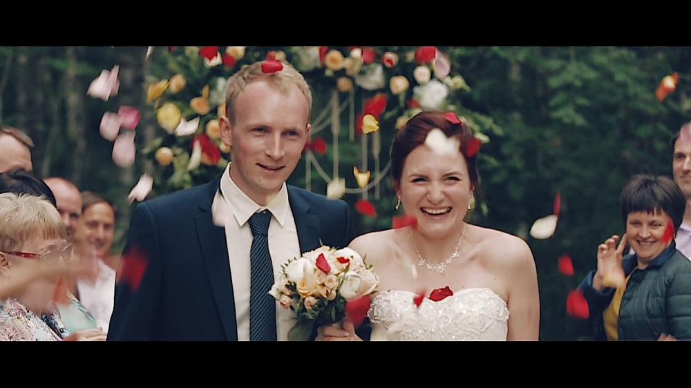 Кадры из свадебных фильмов...