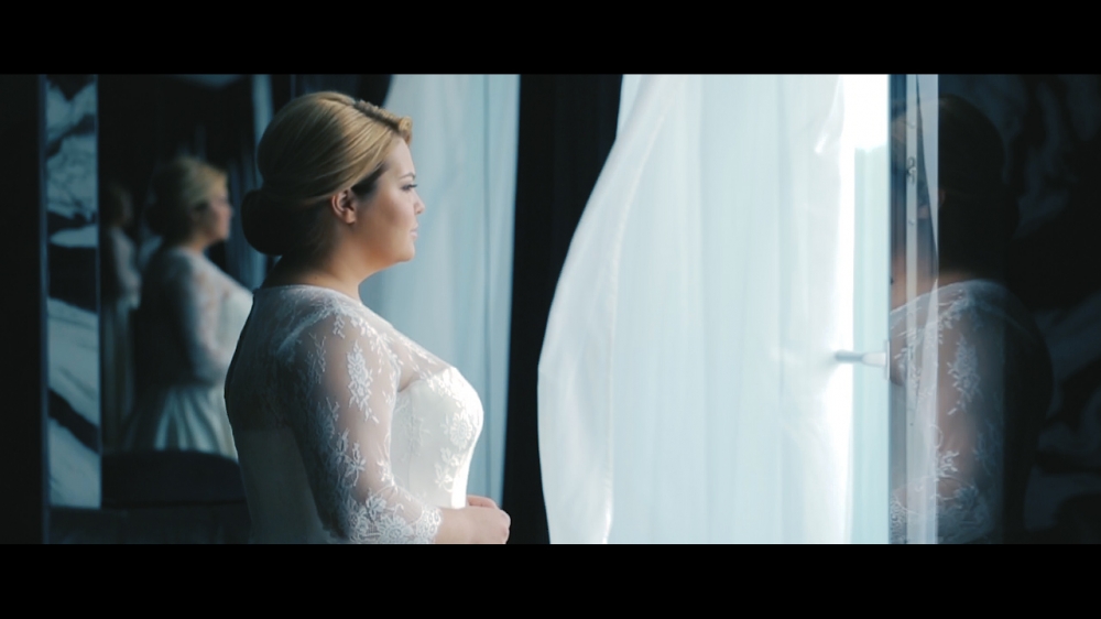 Кадры из свадебных фильмов...