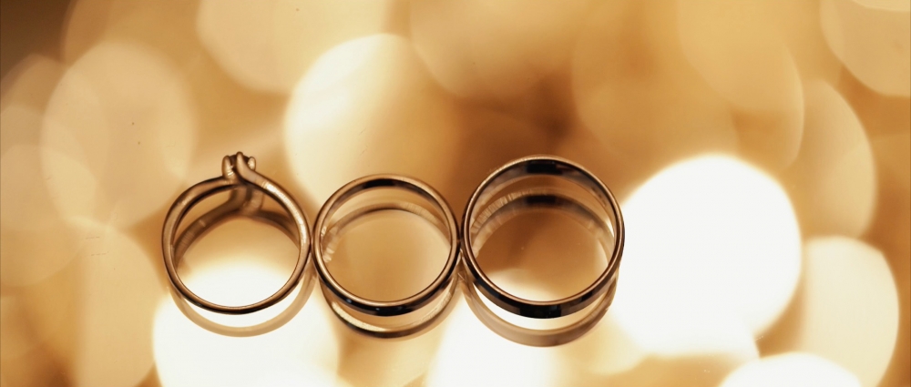Свадебные кольца на сборах невесты
