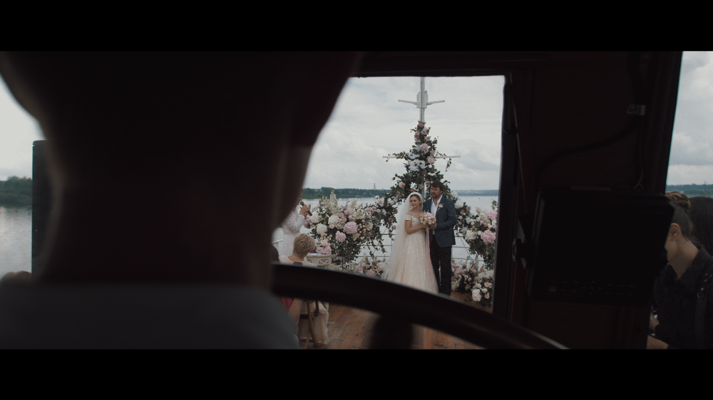 Кадр из свадебного видео. Видеостудия "AvatarFilms", г.Пермь