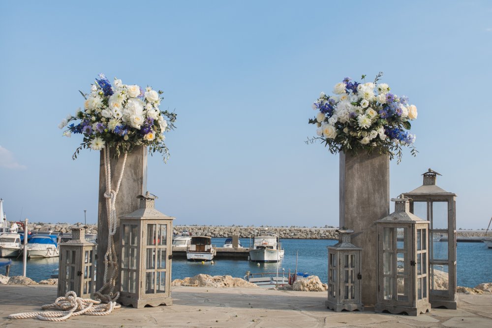 Оформление места выездной регистрации на море