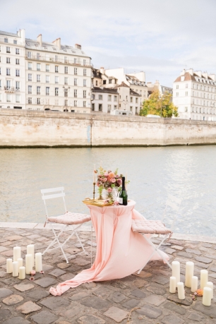 Столик для двоих