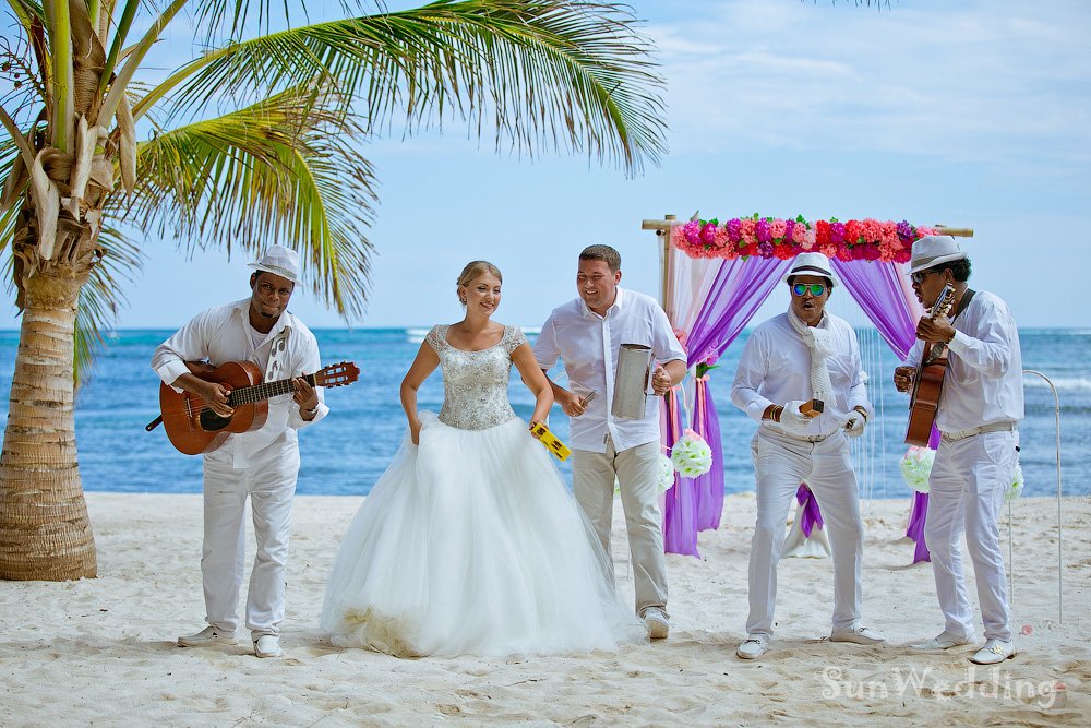 Свадьба на частном пляже Кабеза де Торо.

#SunWedding
