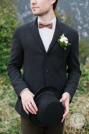 Котелок в образе жениха