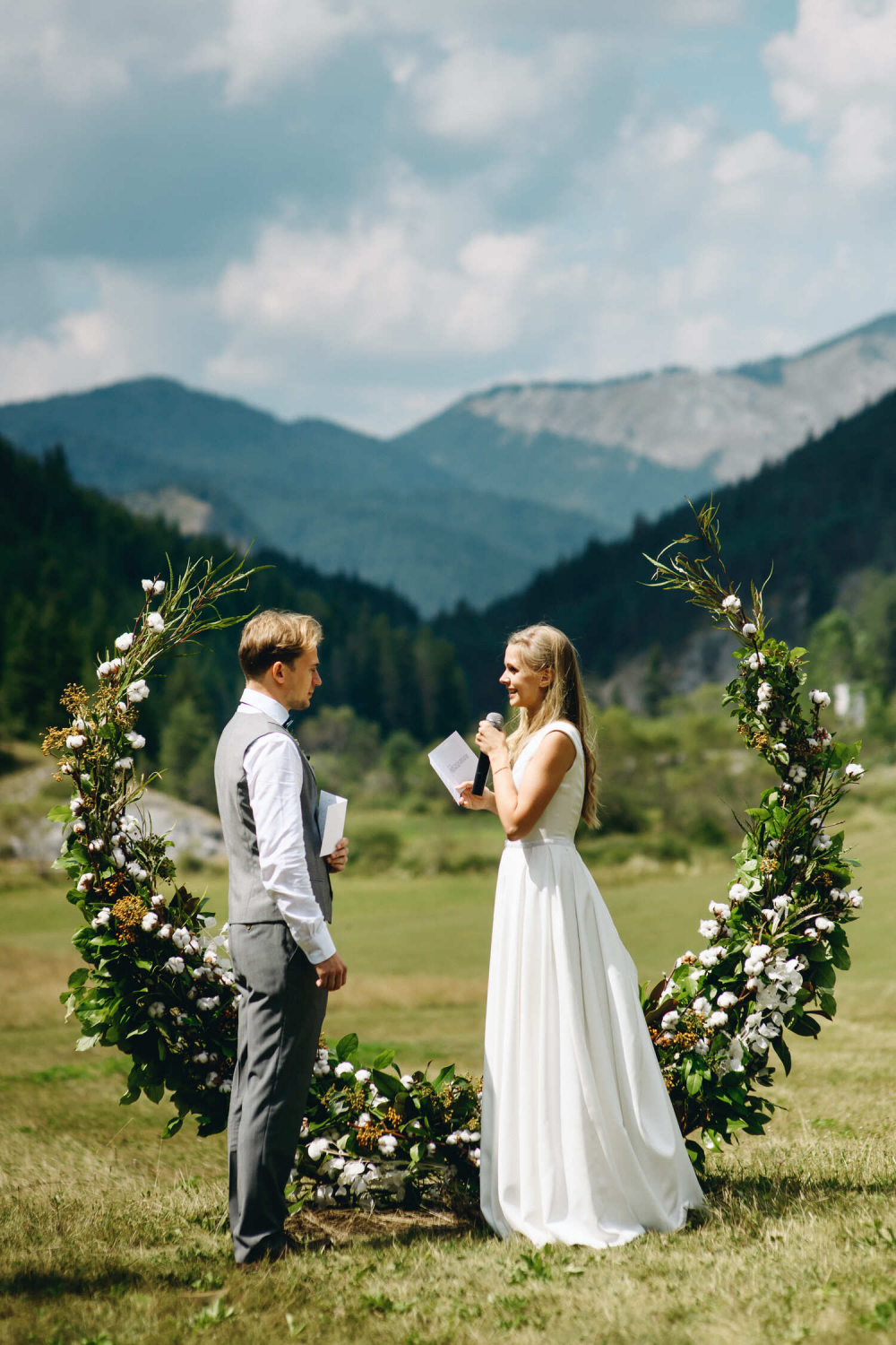 Свадьба в Болгарии, свадьба в горах. Экосвадьба. Организация: INSIDE WEDDING Фотограф: Александ Медведенко