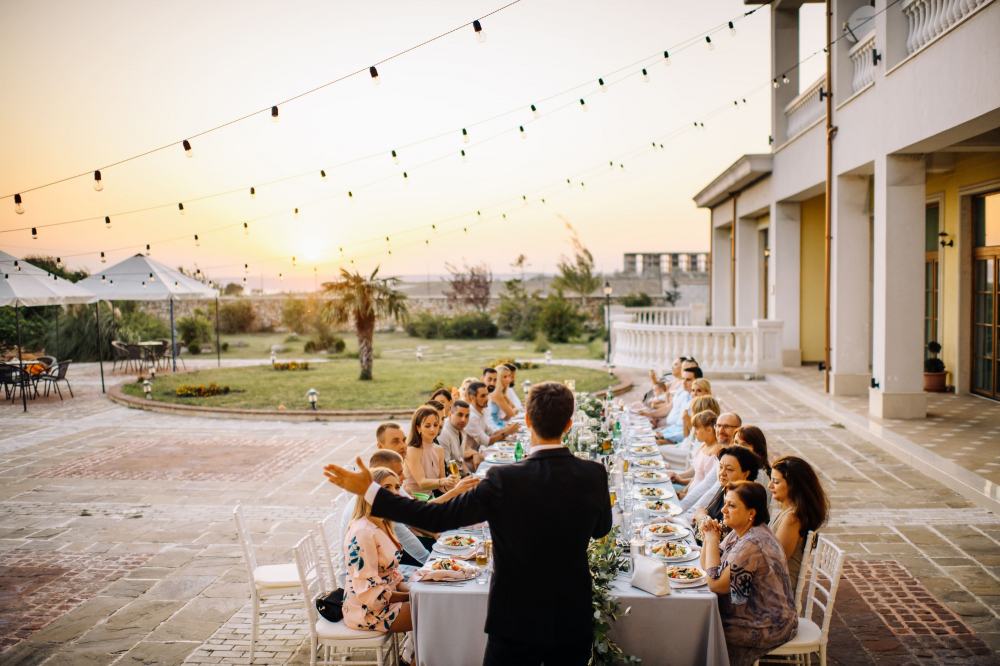 Свадьба в Болгарии, Ведущий в Болгарии. Организация INSIDE WEDDING. Фотограф Александр Медведенко