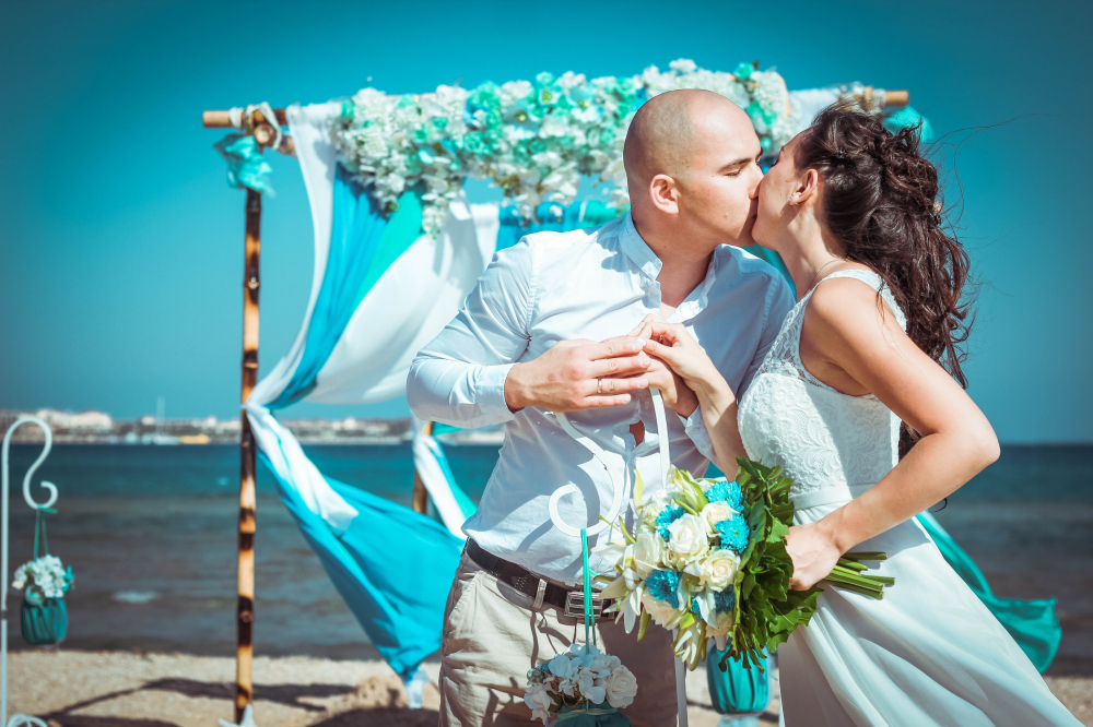 Мини- свадебная церемония "Любовь в воздухе" Сахл Хашиш, Хургада, Египет. Свадьба за границей.