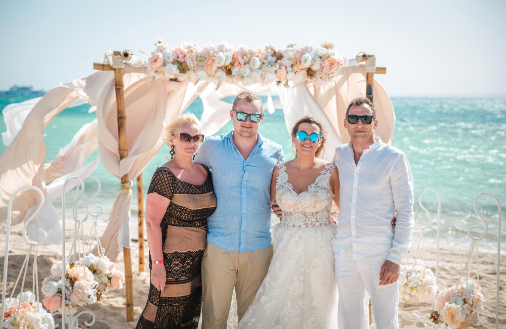 Завораживающая свадебная церемония Жемчужном острове Хургада, Египет. Свадьба за границей.