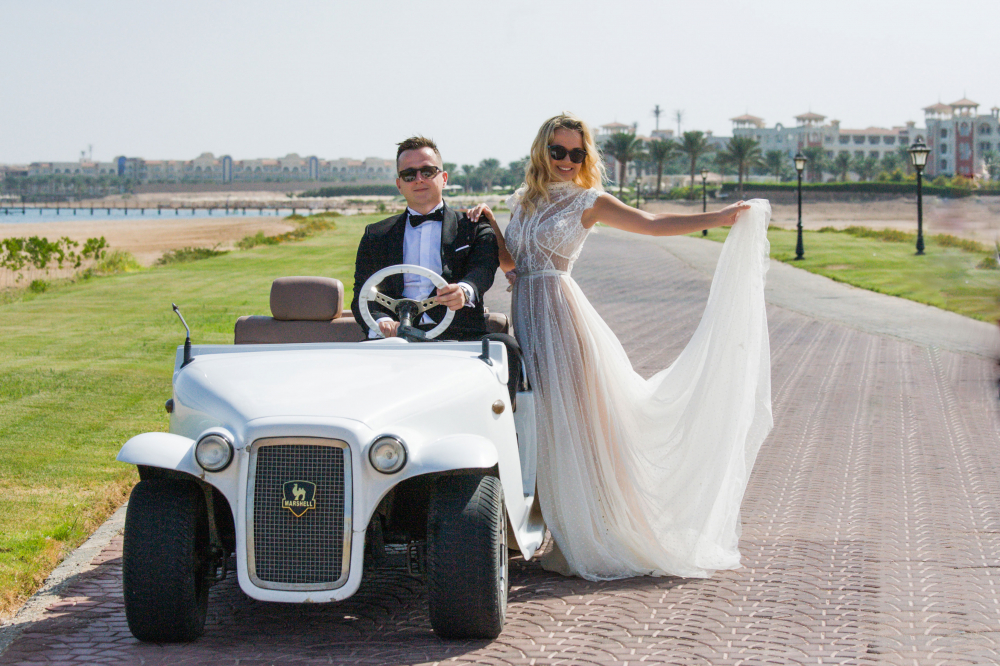 Мини- свадебная церемония "Любовь в воздухе" Сахл Хашиш, Хургада, Египет. Свадьба за границей.