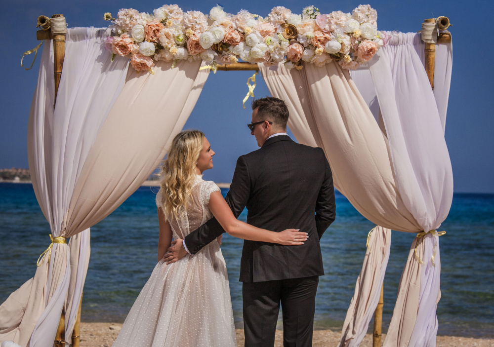 Мини- свадебная церемония "Любовь в воздухе" Сахл Хашиш, Хургада, Египет. Свадьба за границей.