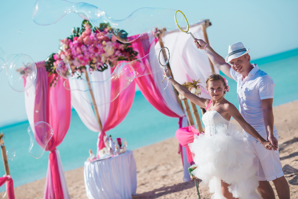 Завораживающая свадебная церемония Жемчужном острове Хургада, Египет. Свадьба за границей.