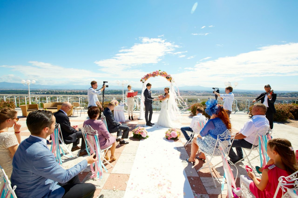 Wedding ceremony with the view on Rome
