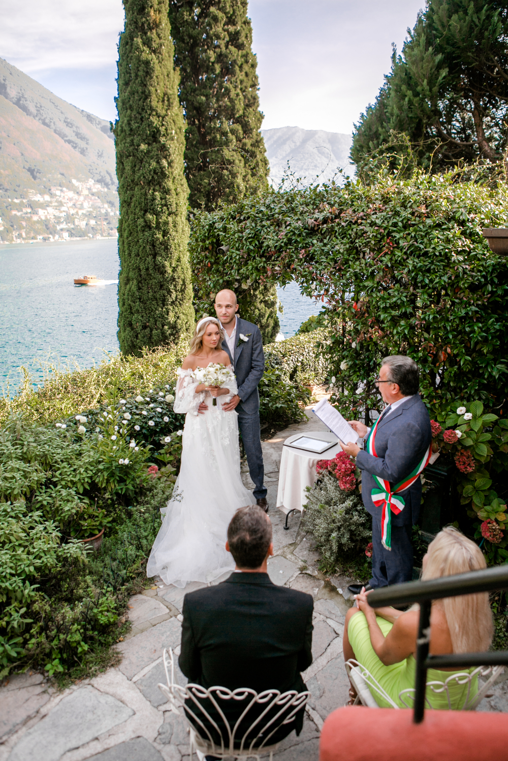 Официальная свадьба для двоих в Италии 