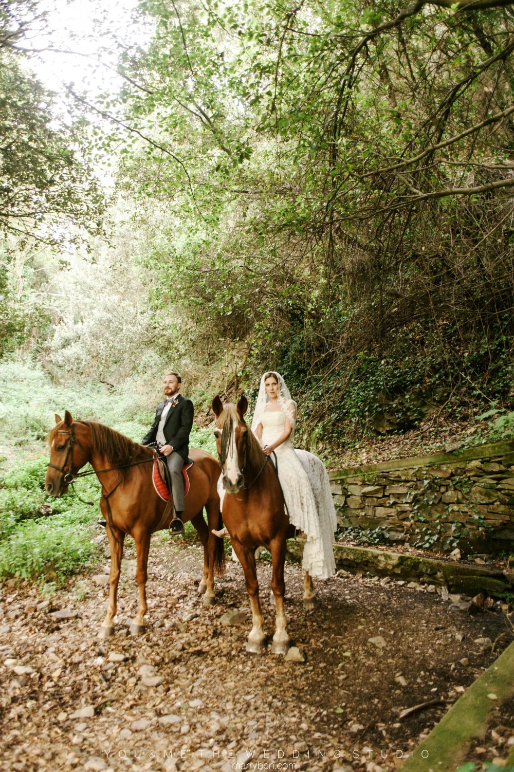 Свадебная церемония в горах, свадьба в Испании
