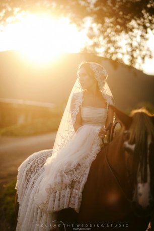 Свадебная церемония в горах, свадьба в Испании