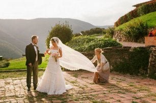 Свадебная церемония в горах, свадьба в Испании