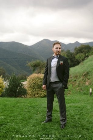 Свадебная церемония в горах, свадьба в Испании