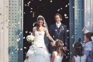 Встреча жениха и невесты из ЗАГСа