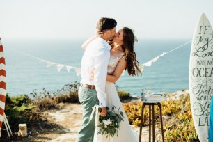 Церемония в серферской тематике