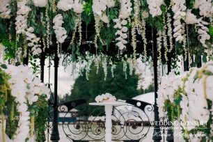 Потрясающая флористика на свадебной церемонии