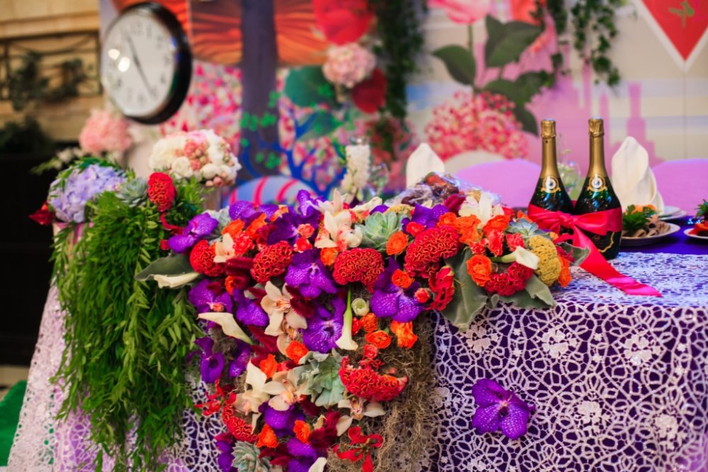 Свадьба "Алиса в стране Чудес". Свадебное агентство "Лавка Чудес" известно своими необычными тематическими свадьбами.