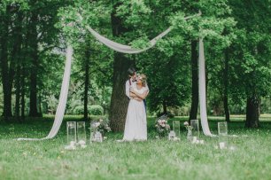 Нежная выездная регистрация на природе