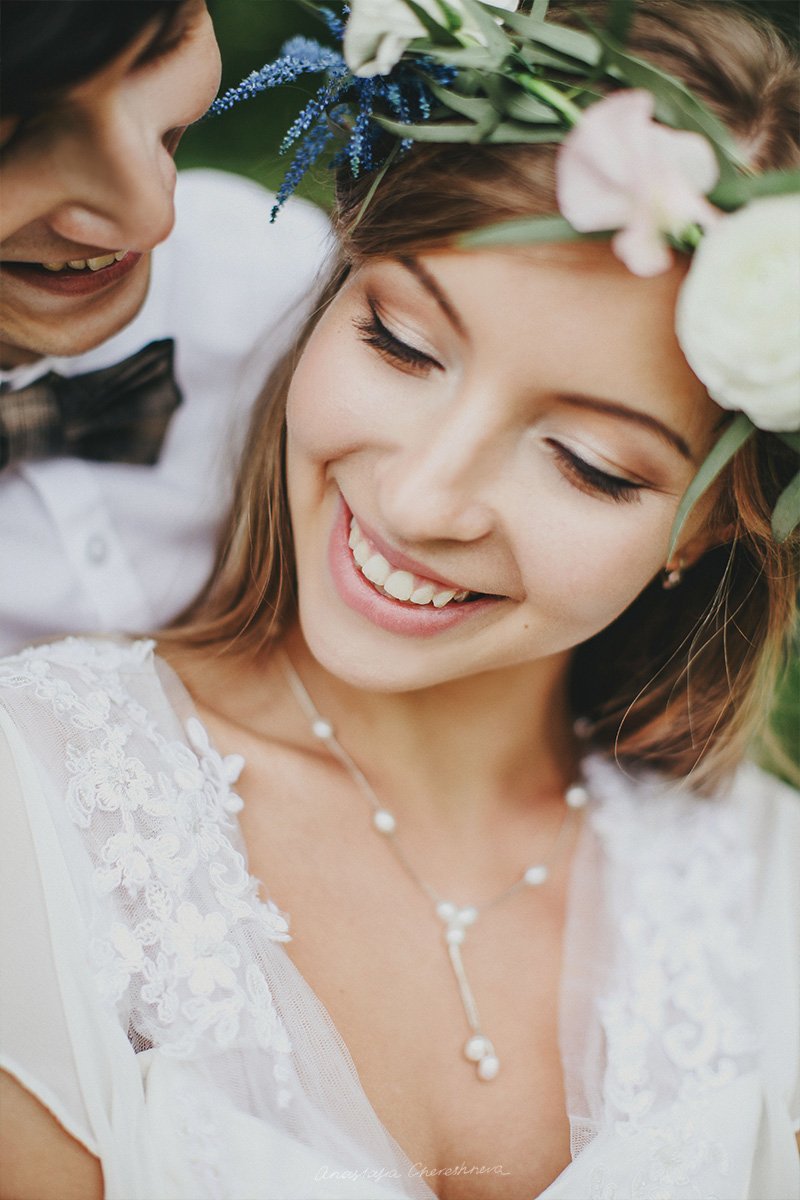 Очаровательная улыбка невесты