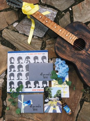 Полиграфия в стиле Битлз