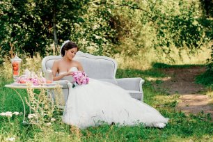 Фотосессия невесты на природе