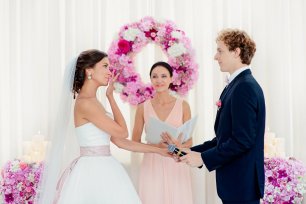 Трогательный момент свадьбы