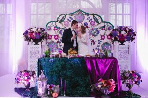 Стол молодоженов