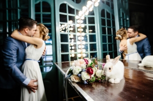 Каждый занят своим делом