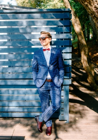 костюм жениха в клетку, организатор KATE & LEO