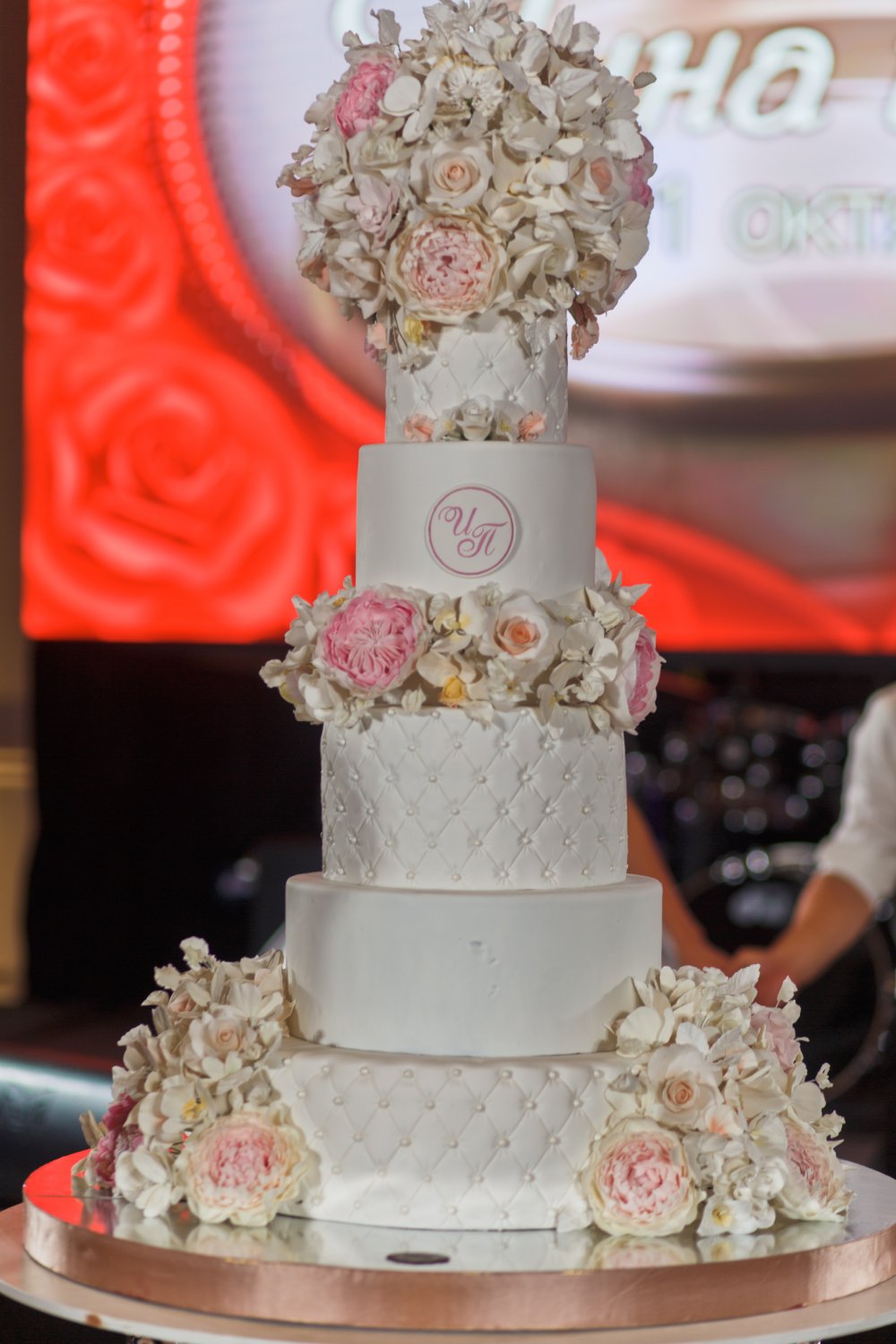 Свадебный торт на торжестве в Four seasons Moscow