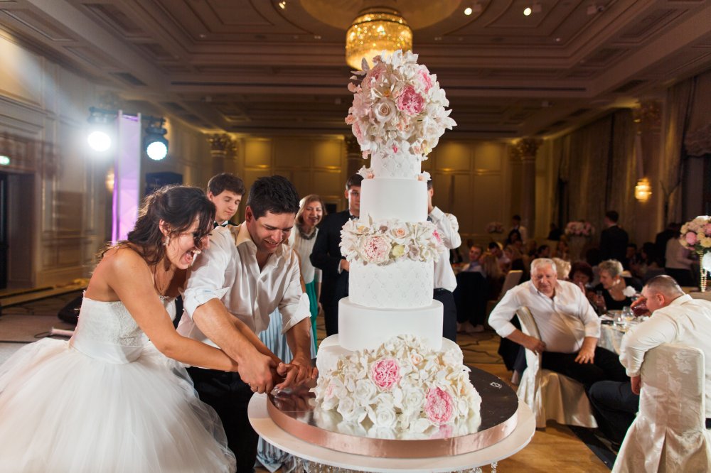 Свадебный торт на торжестве в Four seasons Moscow