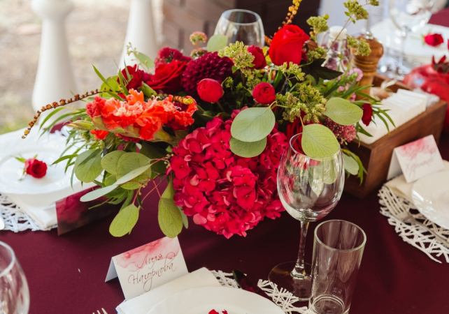 цвет свадьбы 2019, свадьба в красном цвете, свадьба в бордовом цвете, организатор KULIKOVA EVENT AGENCY
