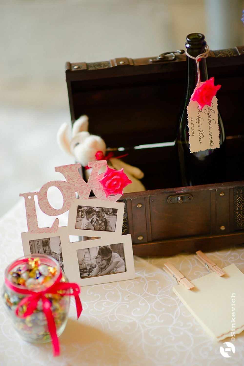 Столик для поздравлений