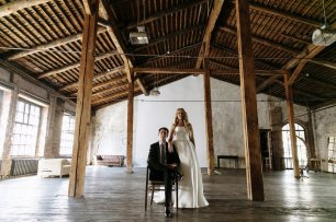 Свадебная фотосессия в светлой студии