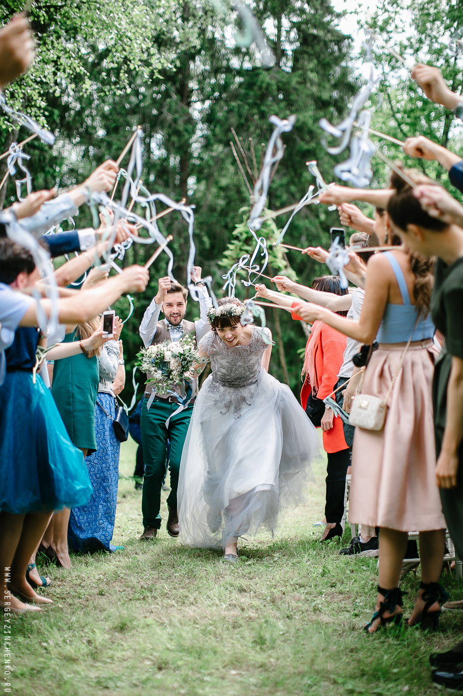 Ленточки альтернатива лепесткам на церемонии