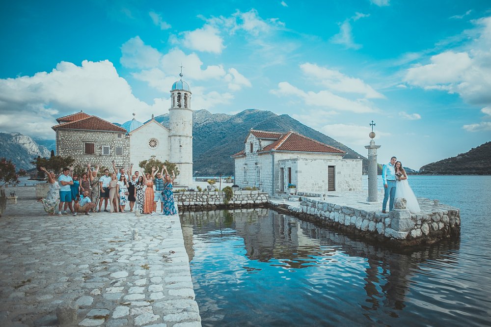 Умопомрачительная свадьба в Черногории Ксении и Сергея в стиле "рустик"