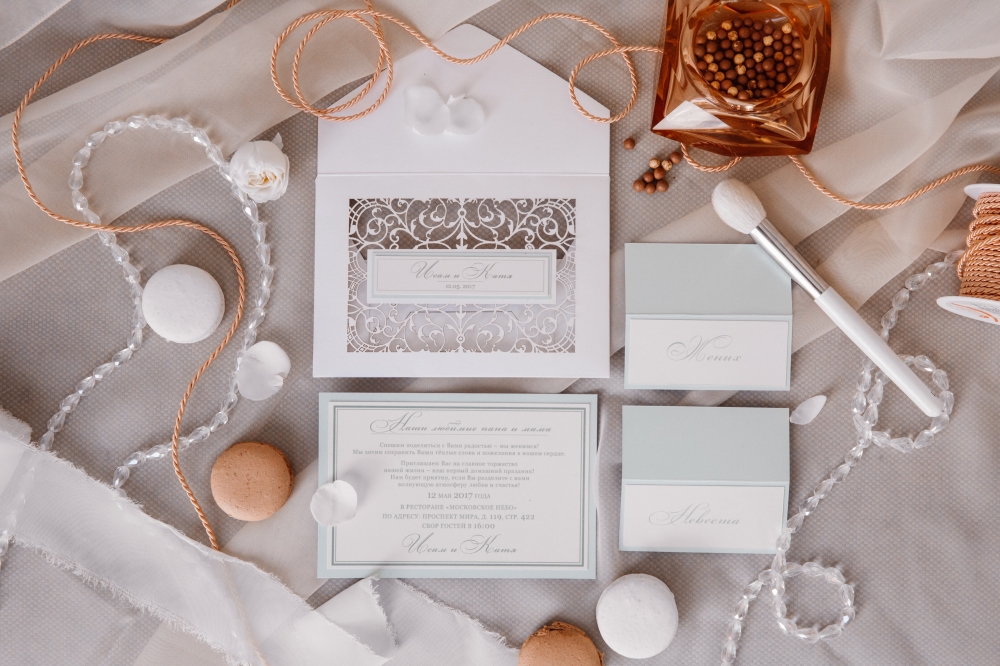 Кружевные приглашения по индивидуальному дизайну