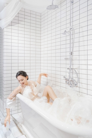 Ванна из перьев