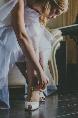 Свадебные туфли с открытым носом на застёжке
