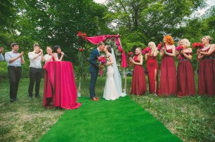 Свадебная церемония в цвете Марсала