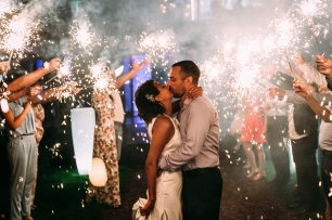 Бенгальские огни — прекрасное завершение вечера