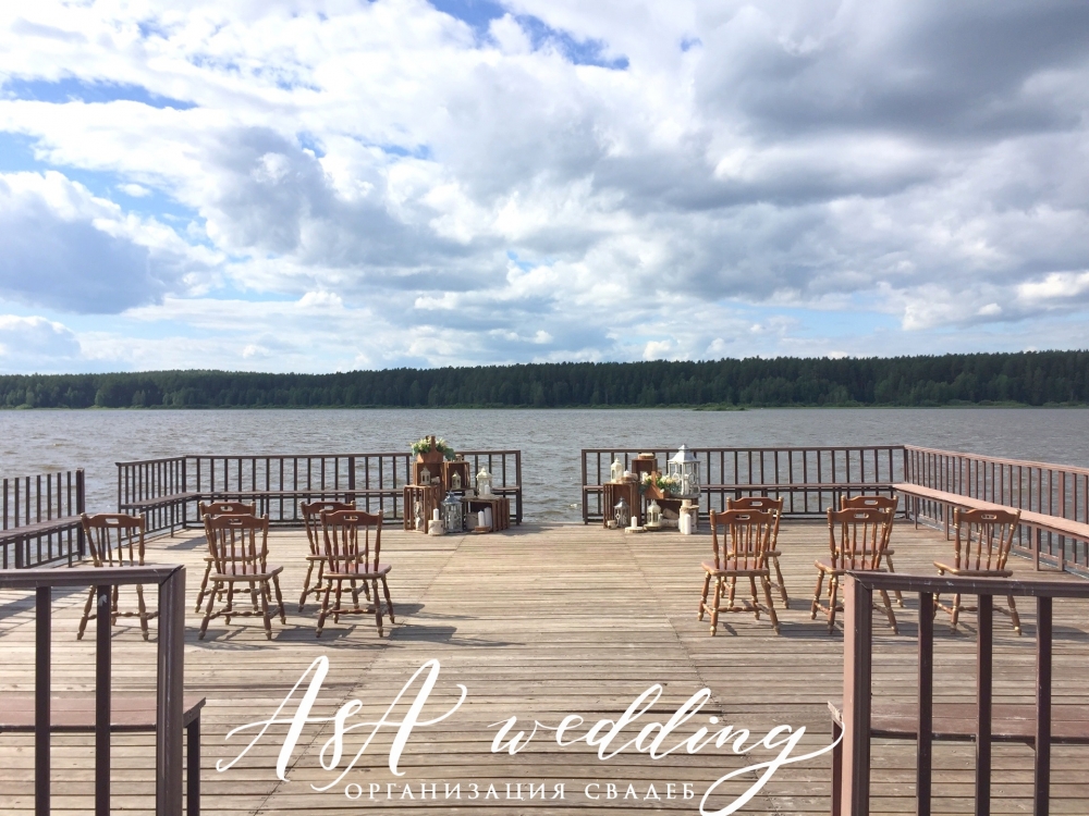 Артём & Анастасия.
Дата - 29 июля 2017 года.
Локация - "Гринвальд".