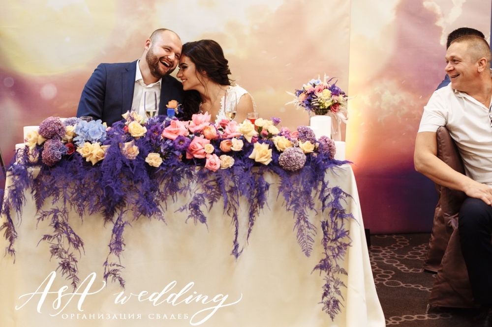 Сергей & Екатерина.
Дата - 29 сентября 2017 года.
Локация - отель "TENET".