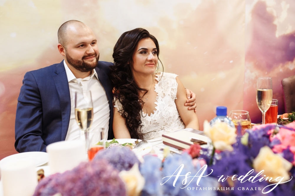 Сергей & Екатерина.
Дата - 29 сентября 2017 года.
Локация - отель "TENET".