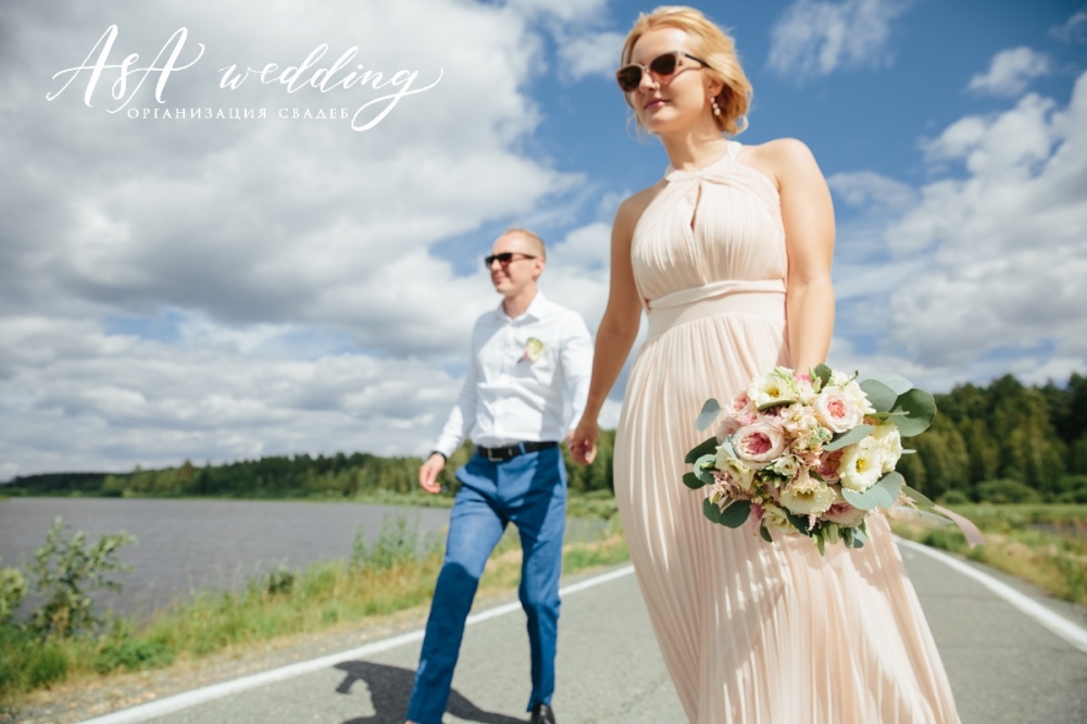 Артём & Анастасия.
Дата - 29 июля 2017 года.
Локация - "Гринвальд".